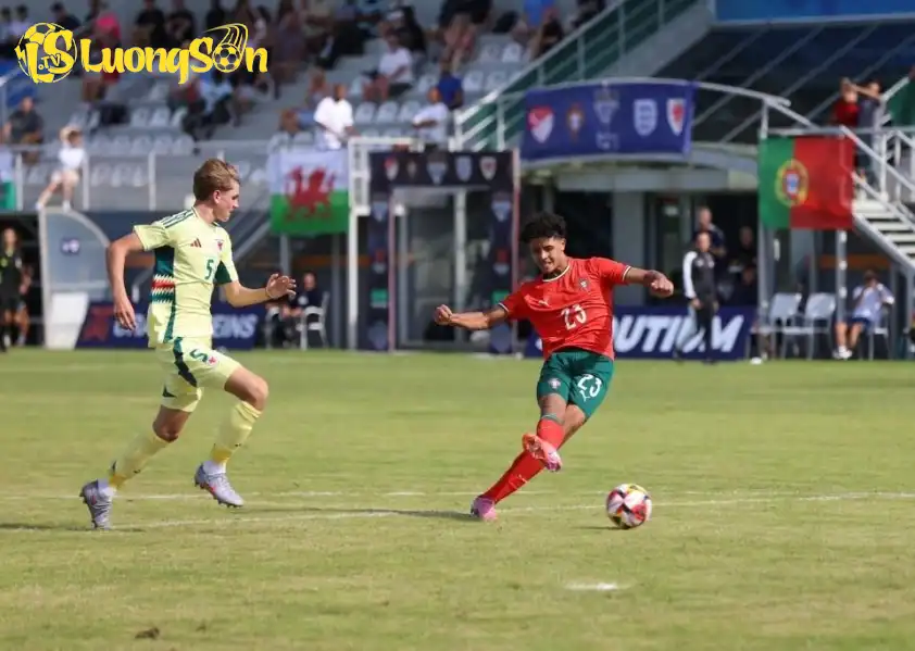 Ronaldo Jr lập công cho U16 Bồ Đào Nha. Ảnh: TalkSport
